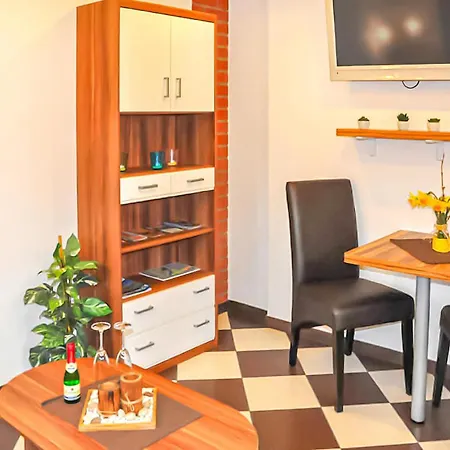 度假居 Ferienhaus Wolgast 沃尔加斯特